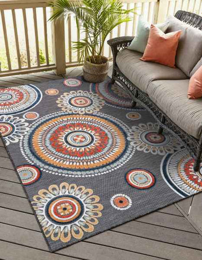 Black 5' 2 x 8' Outdoor Botanical Rectangle Rug