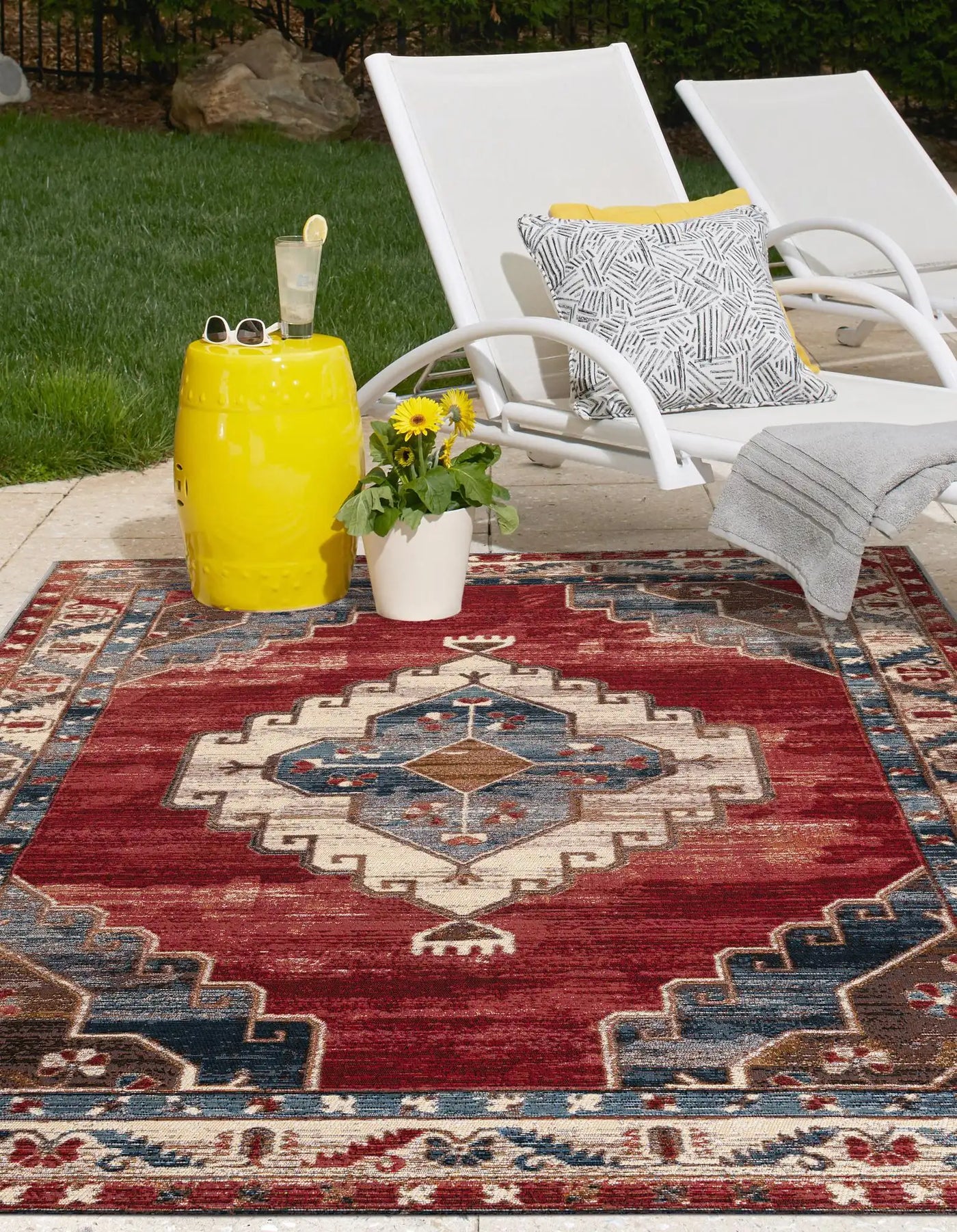 Red and Navy Blue Outdoor Traditional Rectangle Rug