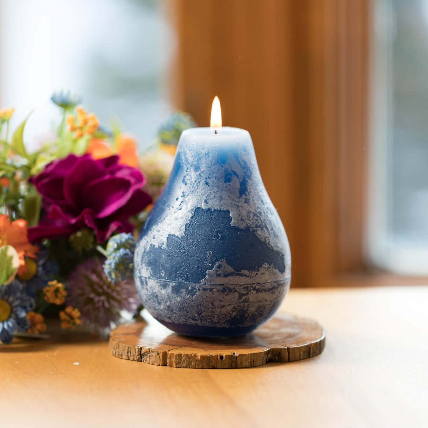 English Blue Timber Pear Candle